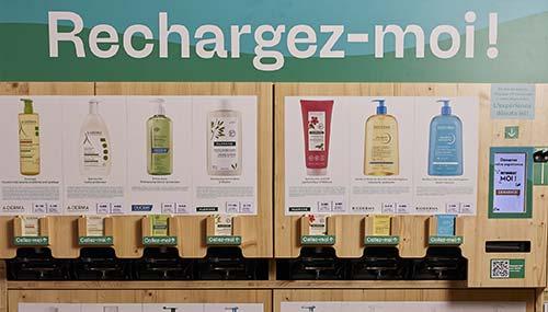 Focus sur le meuble Pharma Recharge dans une pharmacie